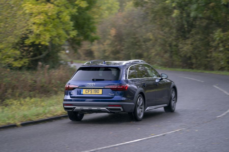  Audi A4 Allroad Quattro (B9) 2019 года  (UK) (фото 36 из 40)